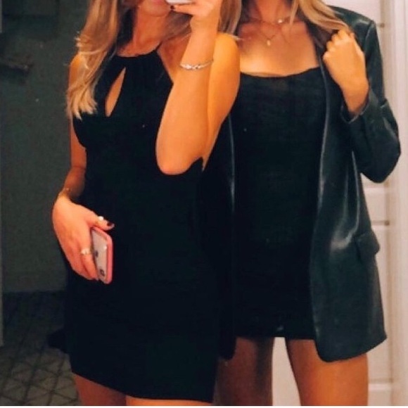White Fox Boutique Keyhole Black Bodycon Mini Dress Size Medium - Picture 1 of 9